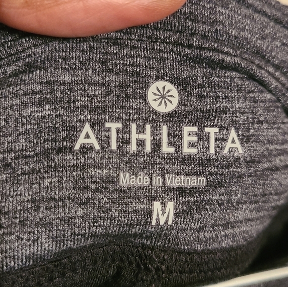 Athleta | Women's Heather Gray Athleisure Excursion Skorts (Size Medium) - Picture 2 of 9